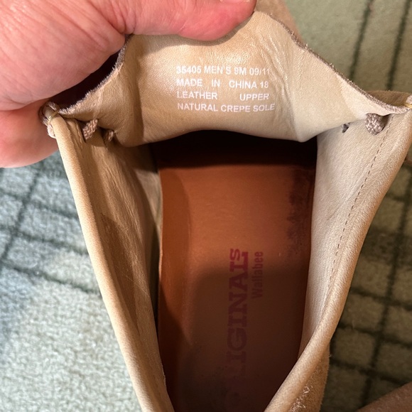Clarks Men\'s size 9 Tan Suede Shoes main image 10